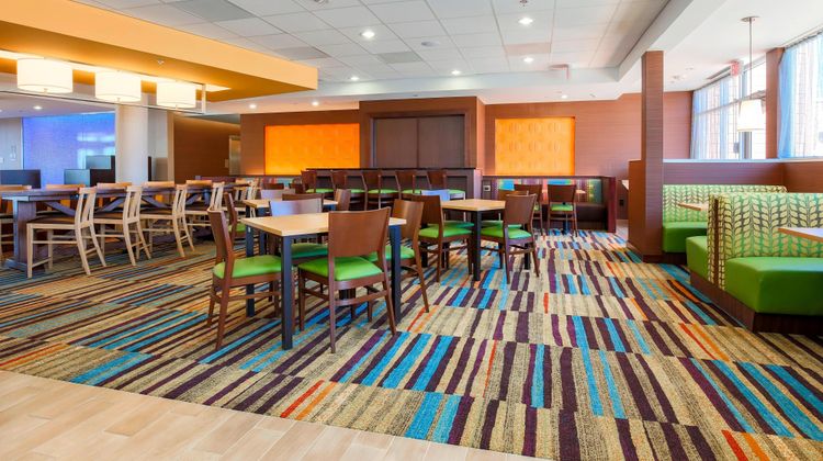 Fairfield Inn & Suites Pleasanton Restaurant