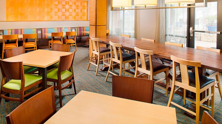 Fairfield Inn & Suites SeaWorld/Westover Restaurant