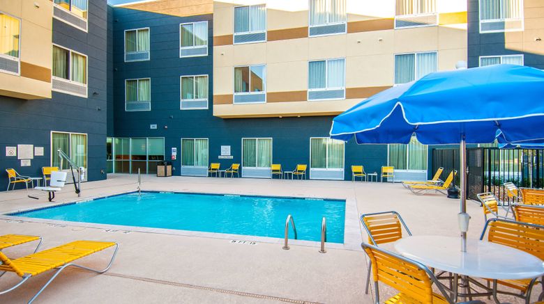<b>Fairfield Inn & Suites San Antonio SE Pool</b>. Images powered by <a href="https://www.leonardoworldwide.com/" title="Leonardo Worldwide" target="_blank">Leonardo</a>.