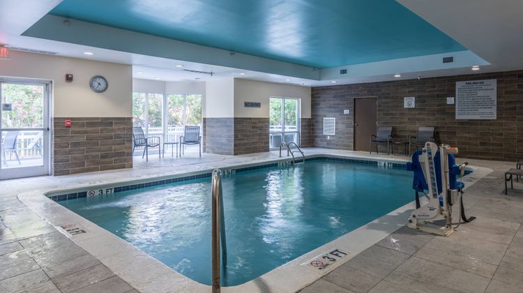 Fairfield Inn/Suites Savannah I-95 South Pool