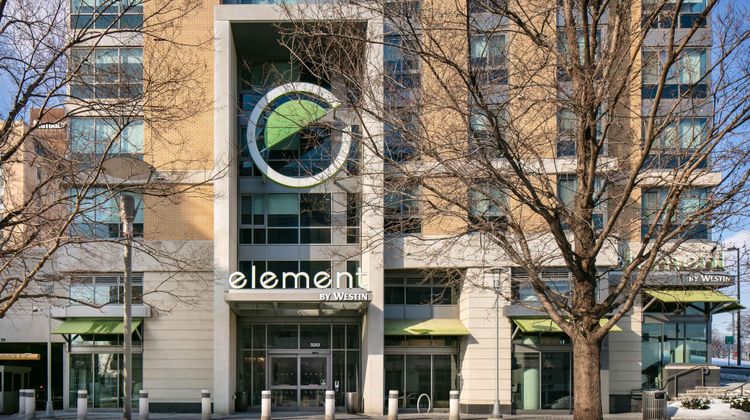 Element Omaha Midtown Crossing Exterior