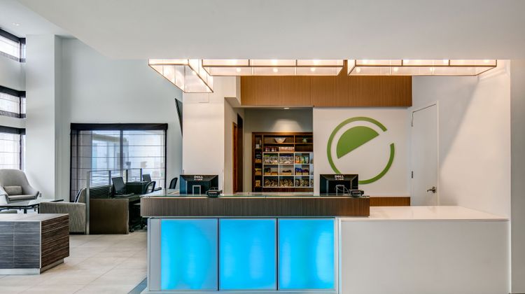 Element Omaha Midtown Crossing Lobby