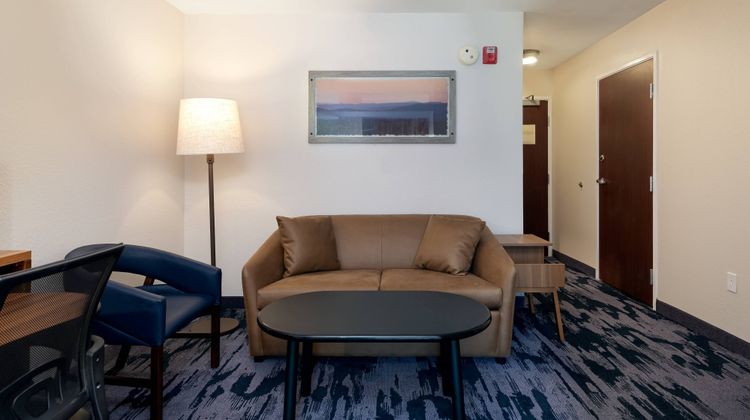 Fairfield Inn & Suites Savannah Airport Room