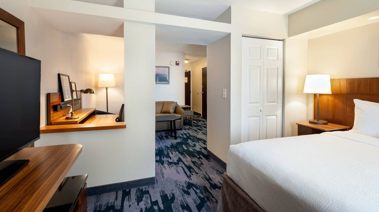 Fairfield Inn & Suites Savannah Airport Suite