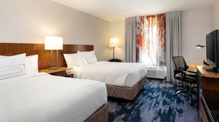 Fairfield Inn & Suites Savannah Airport Room
