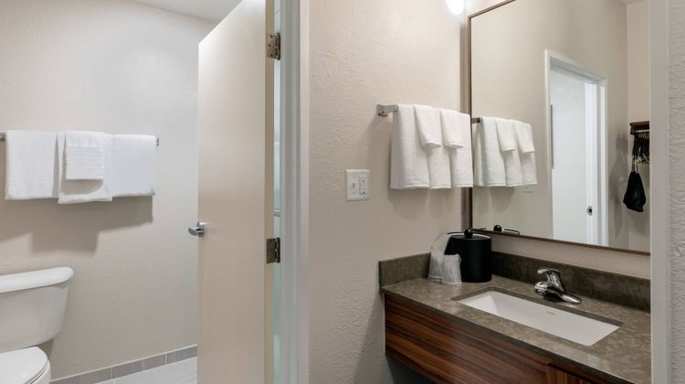 Fairfield Inn & Suites Savannah Airport Room