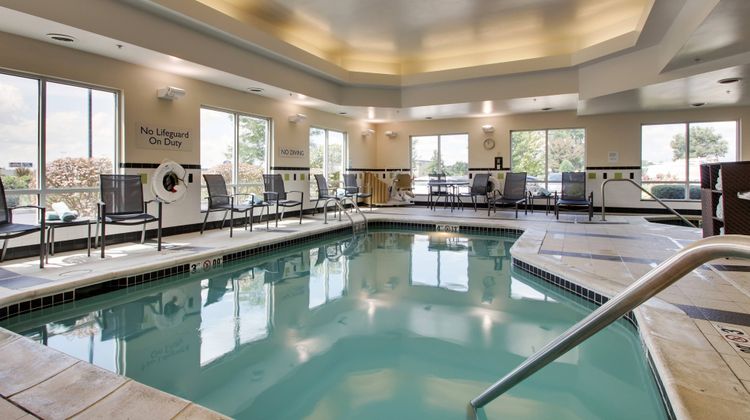 Fairfield Inn & Suites Starved Rock Area Pool