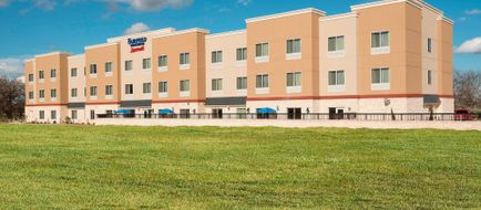 Fairfield Inn & Suites Fredericksburg Exterior