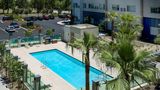 <b>Element Ontario Pool</b>. Images powered by <a href="https://www.leonardoworldwide.com/" title="Leonardo Worldwide" target="_blank">Leonardo</a>.