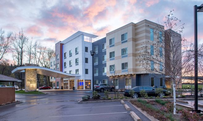 Fairfield Inn & Suites Eugene East Exterior