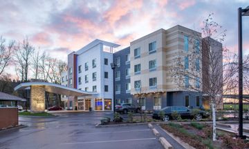 Fairfield Inn & Suites Eugene East