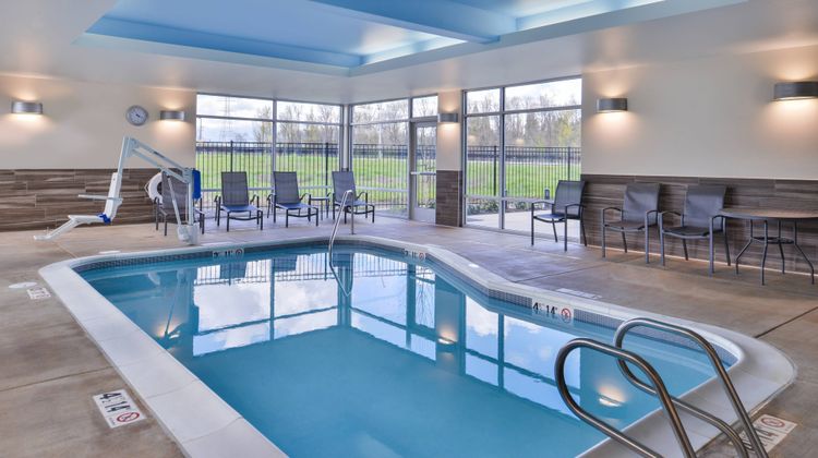 Fairfield Inn & Suites Eugene East Pool