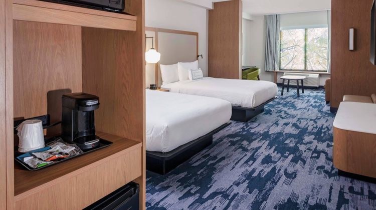 Fairfield Inn & Suites Memphis Suite