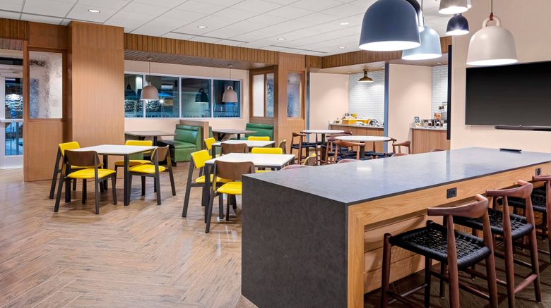 <b>Fairfield Inn & Suites Memphis Restaurant</b>. Images powered by <a href="https://www.leonardoworldwide.com/" title="Leonardo Worldwide" target="_blank">Leonardo</a>.