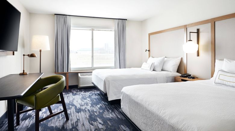 <b>Fairfield Inn & Suites Sheboygan Room</b>. Images powered by <a href="https://www.leonardoworldwide.com/" title="Leonardo Worldwide" target="_blank">Leonardo</a>.