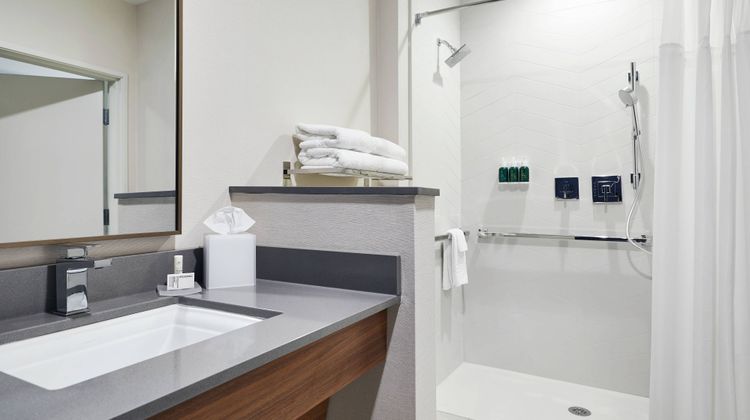 Fairfield Inn & Suites Sheboygan Room