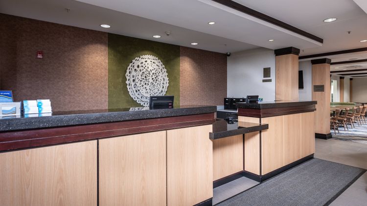 Fairfield Inn & Suites New Bedford Lobby