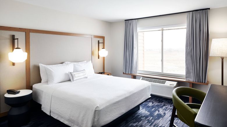 <b>Fairfield Inn & Suites Sheboygan Room</b>. Images powered by <a href="https://www.leonardoworldwide.com/" title="Leonardo Worldwide" target="_blank">Leonardo</a>.