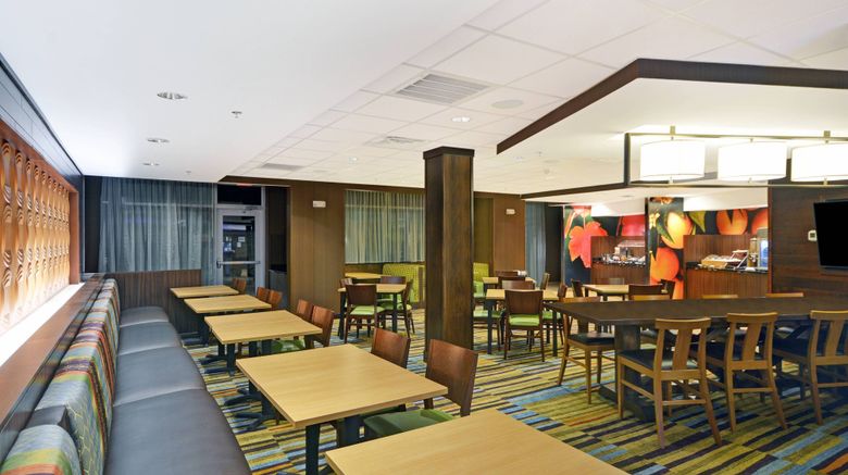 <b>Fairfield Inn & Suites Savannah SW Restaurant</b>. Images powered by <a href="https://www.leonardoworldwide.com/" title="Leonardo Worldwide" target="_blank">Leonardo</a>.