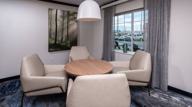 Fairfield Inn & Suites New Bedford Lobby