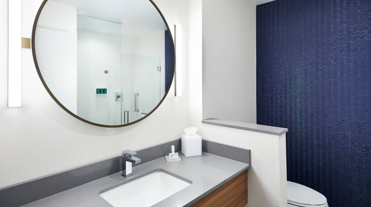 Fairfield Inn & Suites Sheboygan Room
