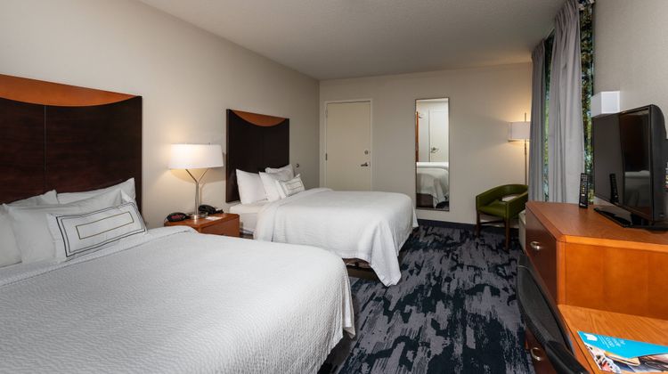 Fairfield Inn & Suites New Bedford Room