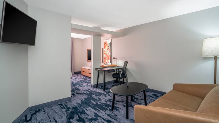 Fairfield Inn & Suites Memphis I-240 Suite
