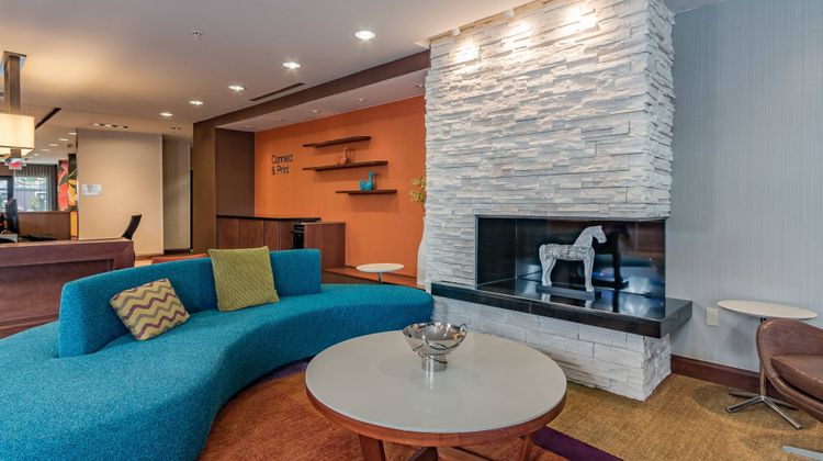 Fairfield Inn & Suites Elkhart Lobby
