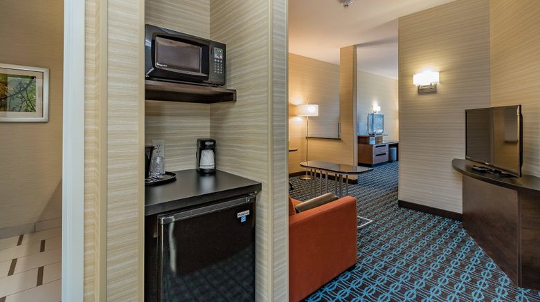 <b>Fairfield Inn & Suites Elkhart Suite</b>. Images powered by <a href="https://www.leonardoworldwide.com/" title="Leonardo Worldwide" target="_blank">Leonardo</a>.
