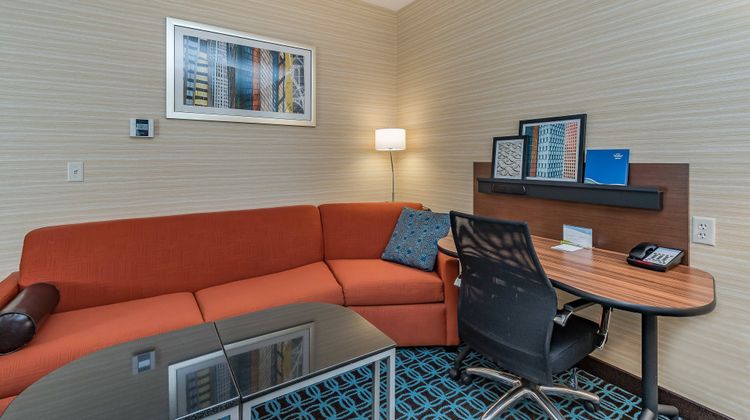 Fairfield Inn & Suites Elkhart Suite