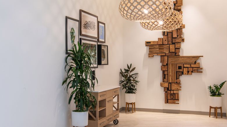 <b>Element Scottsdale at SkySong Lobby</b>. Images powered by <a href="https://www.leonardoworldwide.com/" title="Leonardo Worldwide" target="_blank">Leonardo</a>.