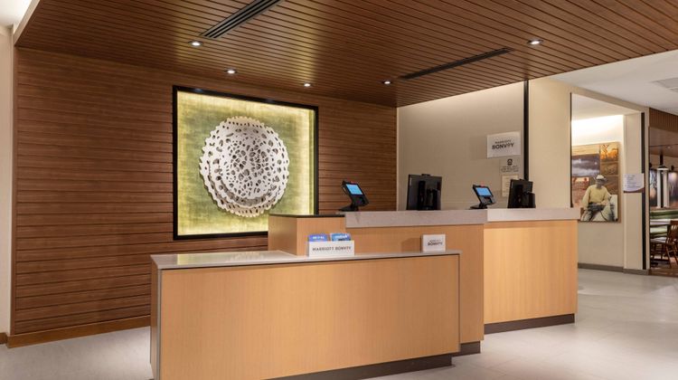 Fairfield Inn & Suites Medford Lobby