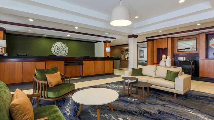 Fairfield Inn & Suites Mahwah Lobby