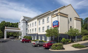 Fairfield Inn & Suites State College