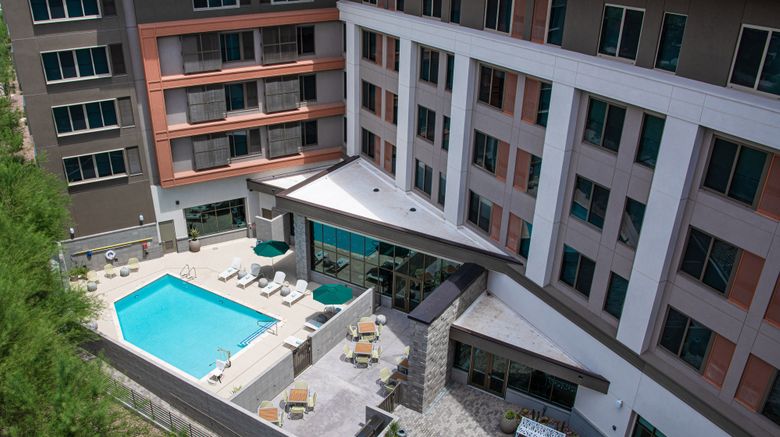 <b>Element Scottsdale at SkySong Pool</b>. Images powered by <a href="https://www.leonardoworldwide.com/" title="Leonardo Worldwide" target="_blank">Leonardo</a>.
