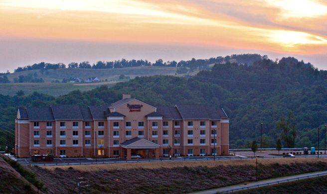 Fairfield Inn & Sts Morgantown/Granville Exterior