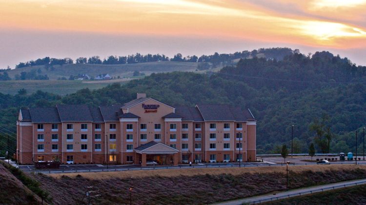 Fairfield Inn & Sts Morgantown/Granville Exterior