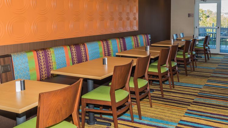 Fairfield Inn & Sts Morgantown/Granville Restaurant