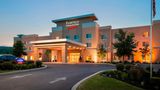 <b>Fairfield Inn & Suites Exterior</b>. Images powered by <a href="https://www.leonardoworldwide.com/" title="Leonardo Worldwide" target="_blank">Leonardo</a>.