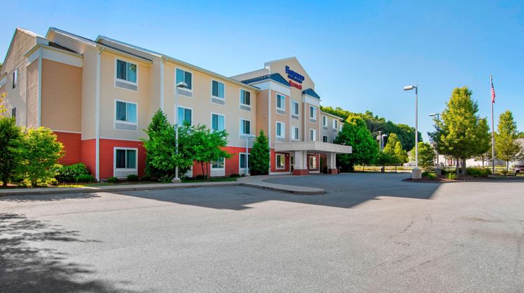 Fairfield Inn & Suites Hooksett Exterior