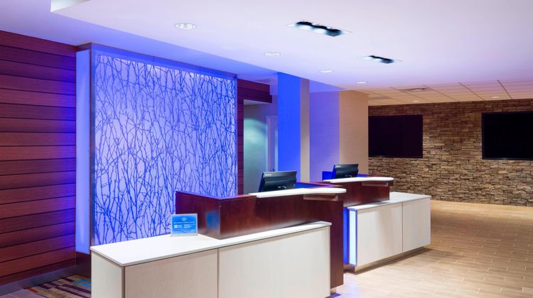 Fairfield Inn & Suites, Paramus Lobby
