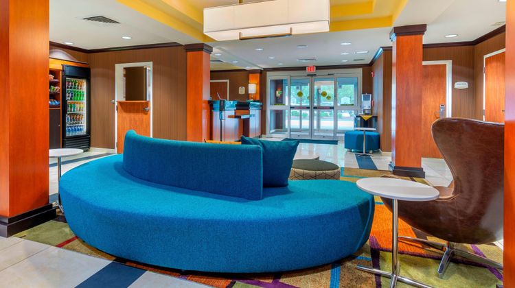 Fairfield Inn & Suites Hooksett Lobby