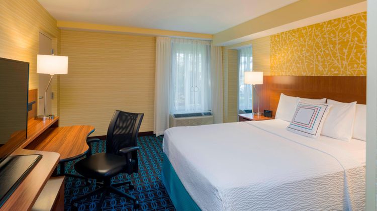 Fairfield Inn & Suites, Paramus Suite
