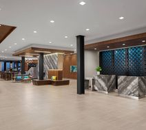 Delta Hotels by Marriott Thunder Bay Lobby