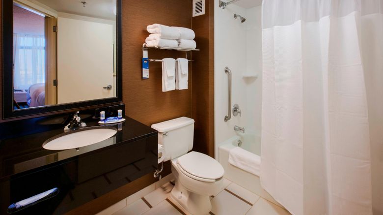 <b>Fairfield Inn E Rutherford Meadowlands Room</b>. Images powered by <a href="https://www.leonardoworldwide.com/" title="Leonardo Worldwide" target="_blank">Leonardo</a>.