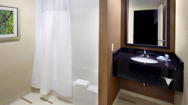 <b>Fairfield Inn E Rutherford Meadowlands Room</b>. Images powered by <a href="https://www.leonardoworldwide.com/" title="Leonardo Worldwide" target="_blank">Leonardo</a>.