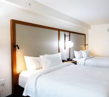 Fairfield Inn & Suites Airport Room