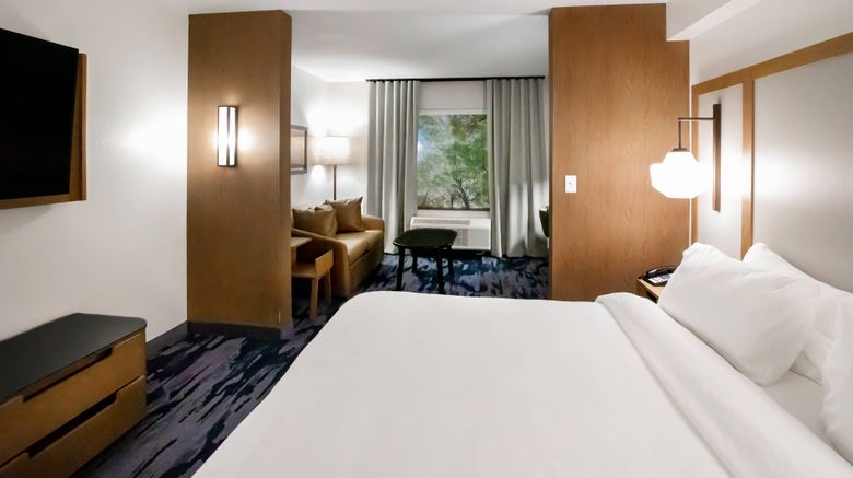 <b>Fairfield Inn & Suites Airport Suite</b>. Images powered by <a href="https://www.leonardoworldwide.com/" title="Leonardo Worldwide" target="_blank">Leonardo</a>.