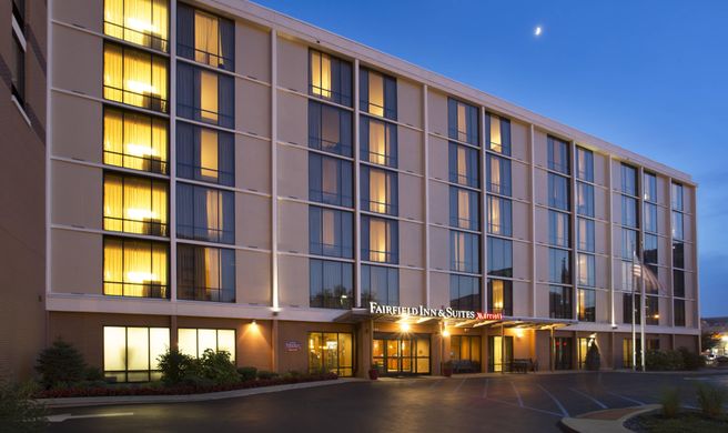 Fairfield Inn & Suites Downtown Exterior