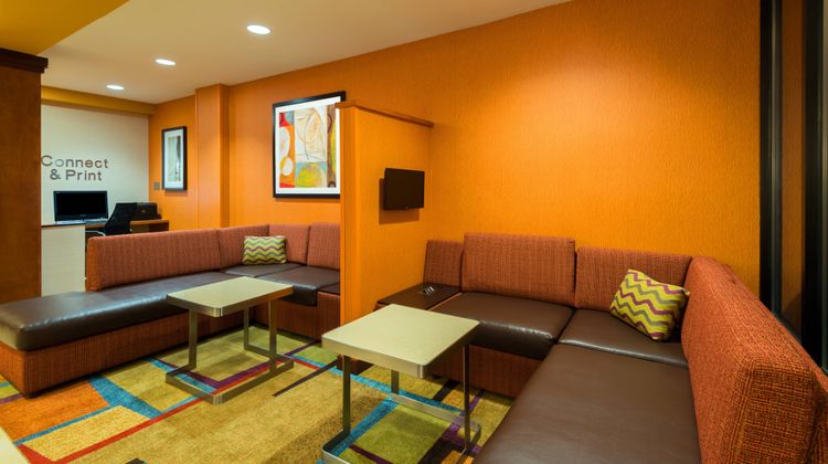 Fairfield Inn & Suites Downtown Lobby